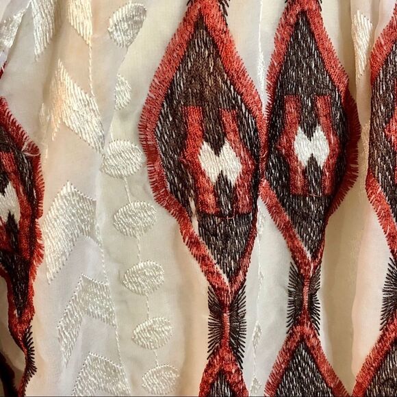 LINE & DOT ANTHROPOLOGIE EMBROIDERED BLOUSE - Picture 7 of 10